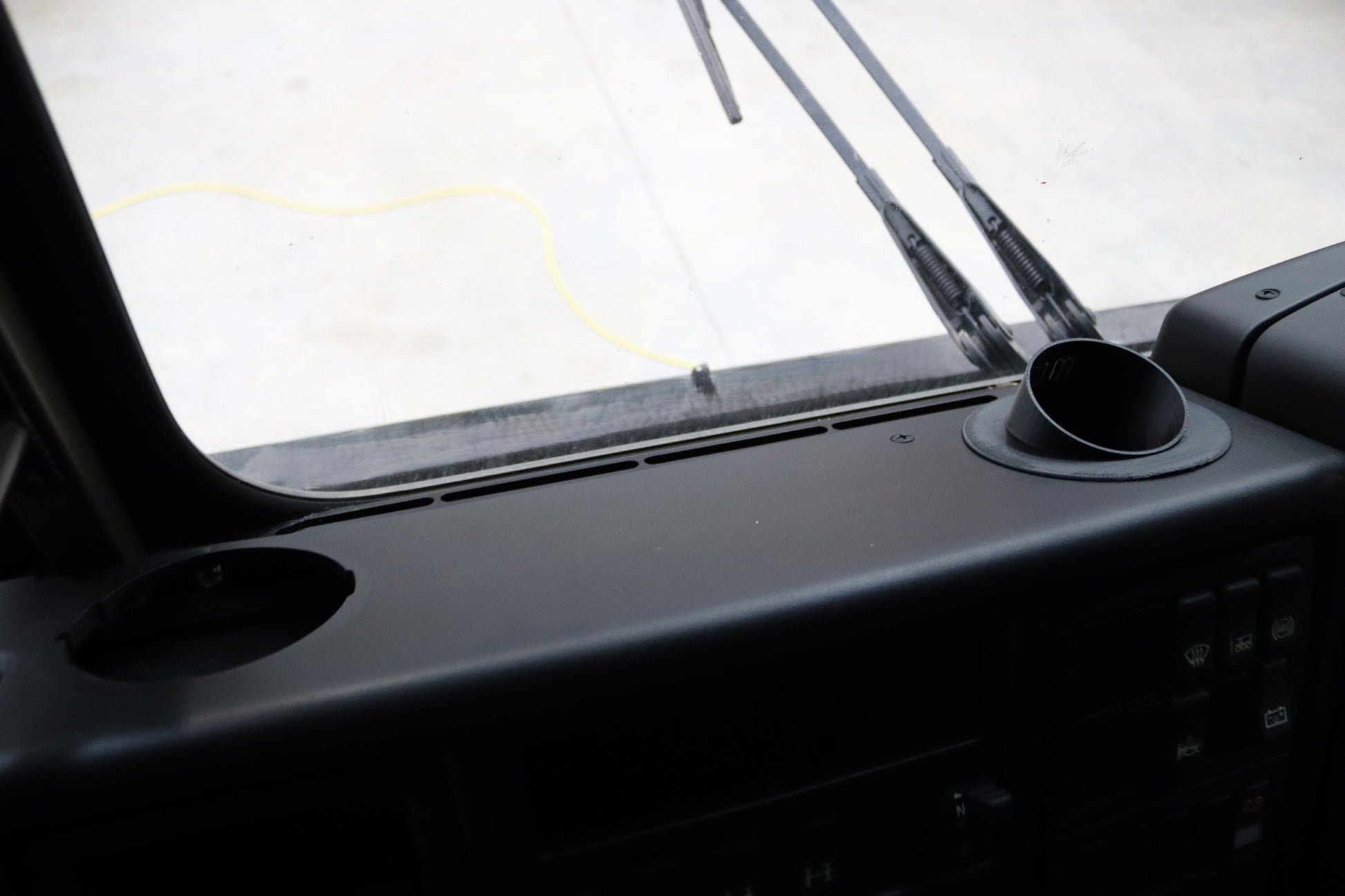 HX60 MC Dash Cup Holder Pair (SKU 4511)