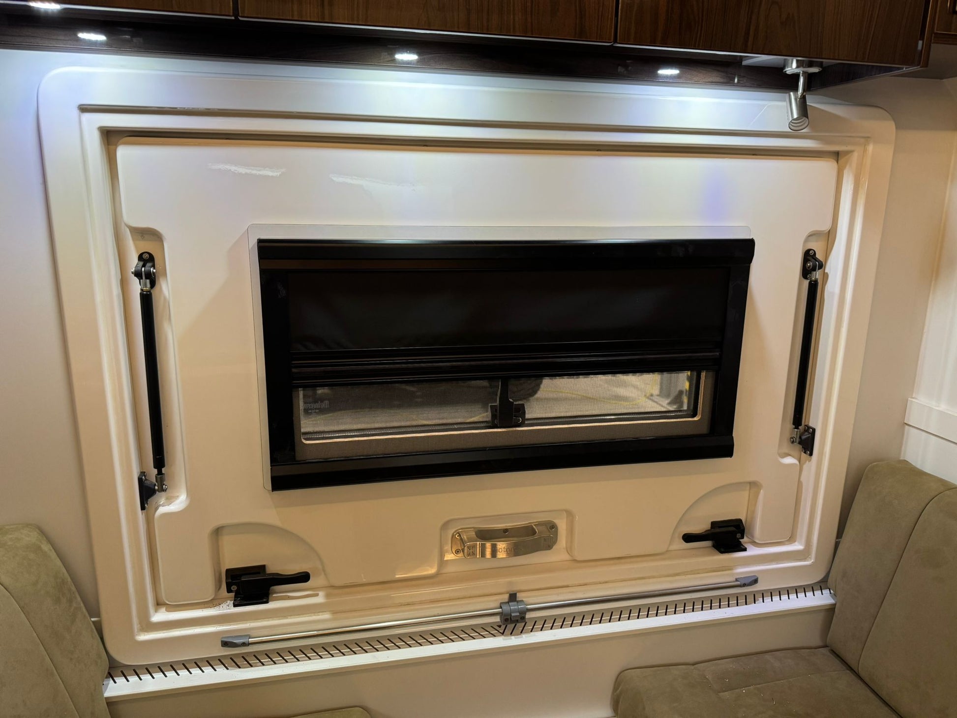 Safari Hatch w/ Opening Window - 1275 x 785mm (SKU 0903)